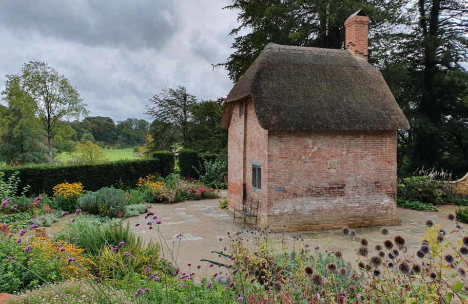 Gardeners Cottage - Julian Yates