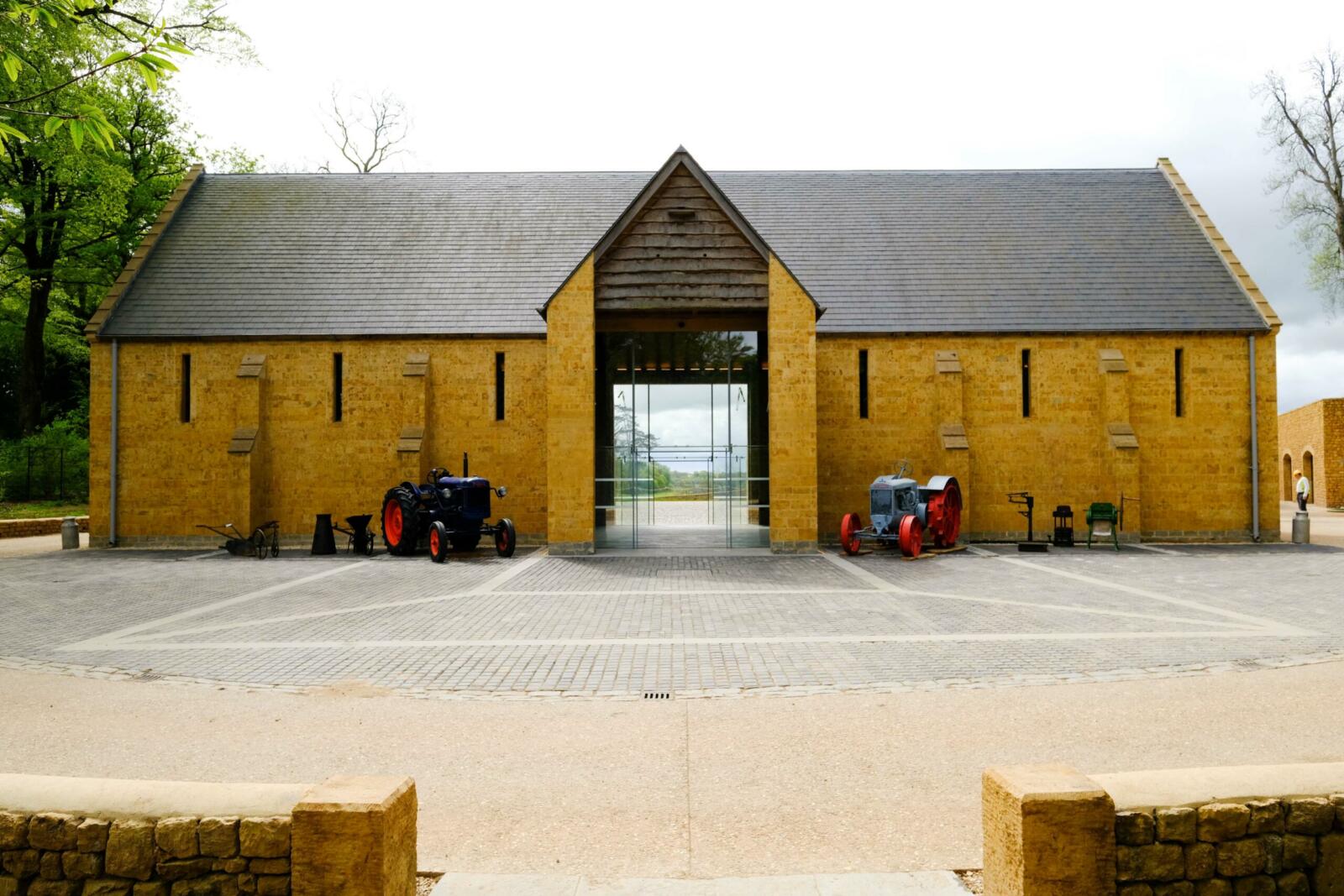 entrance barn, the newt in somerset